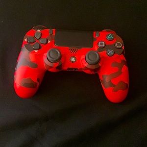 PS4 WIRELESS CONTROLLER